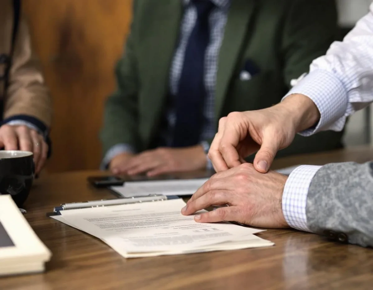 Les Pièges à Éviter dans un Contrat de Bail Commercial